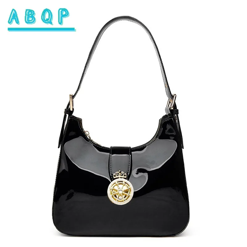 

Женская сумка через плечо, новинка 2025, модная лакированная кожа, глянцевая сумка подмышками, сумка-тоут с диагональным крестом на запястье