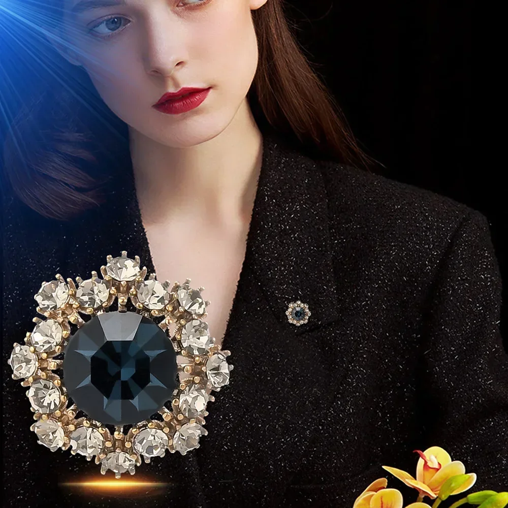 

Luxury Brooch for Women Blue Crystal Snowflake Brooches suit coat corsage Spur needle Pins High Quality Jewelry Accessories Gift