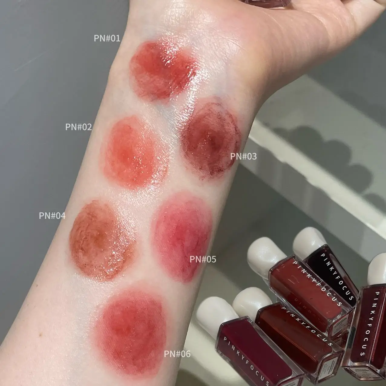 Pinkyfocus Mirror Lip Glaze - كوب مرطب، يدوم طويلاً، غير لاصق، يضيء لون البشرة، ملمع شفاه مقاوم للماء يخلق شفاه مرطب وممتلئ، مناسب لجميع ألوان البشرة، هدية العيد #6