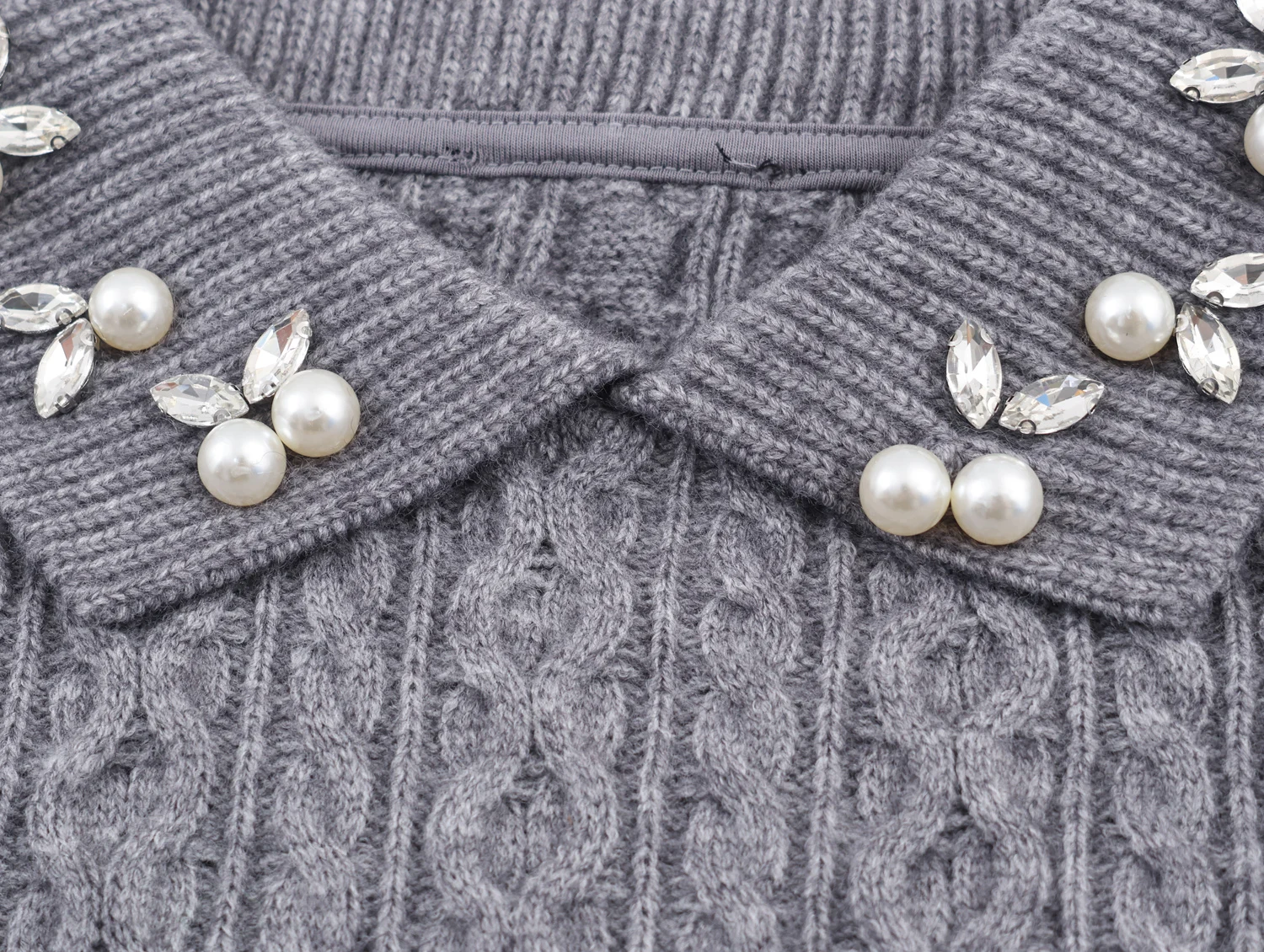 DEEABAE 2025 Winter New Women's Clothing Simple Leisure Fashion Jewelry Collar Eight Strand Knitted Sweater