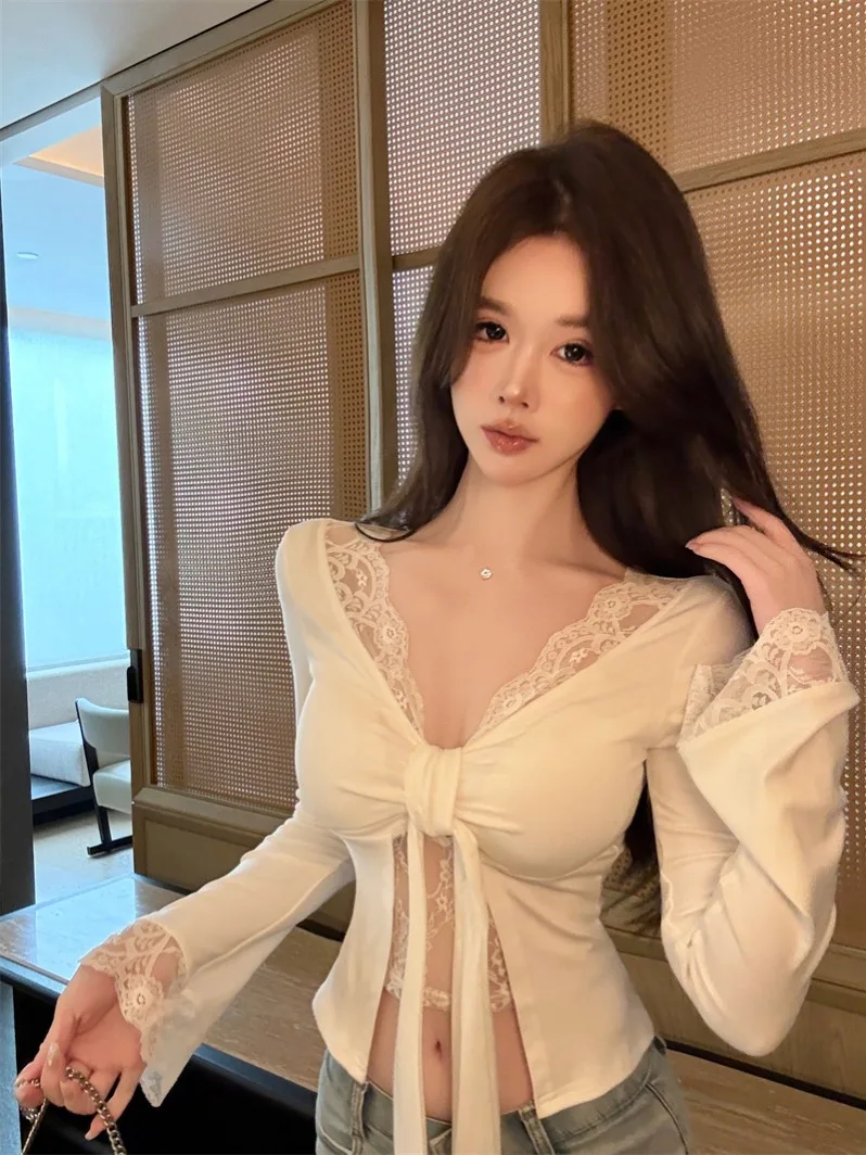 

Sexy Lace Base irt Women's Long Sve V-Ne T-irt Autumn Winter Irregular Hem Pad Bra Built-In Hot Girl Sle Slim Fit