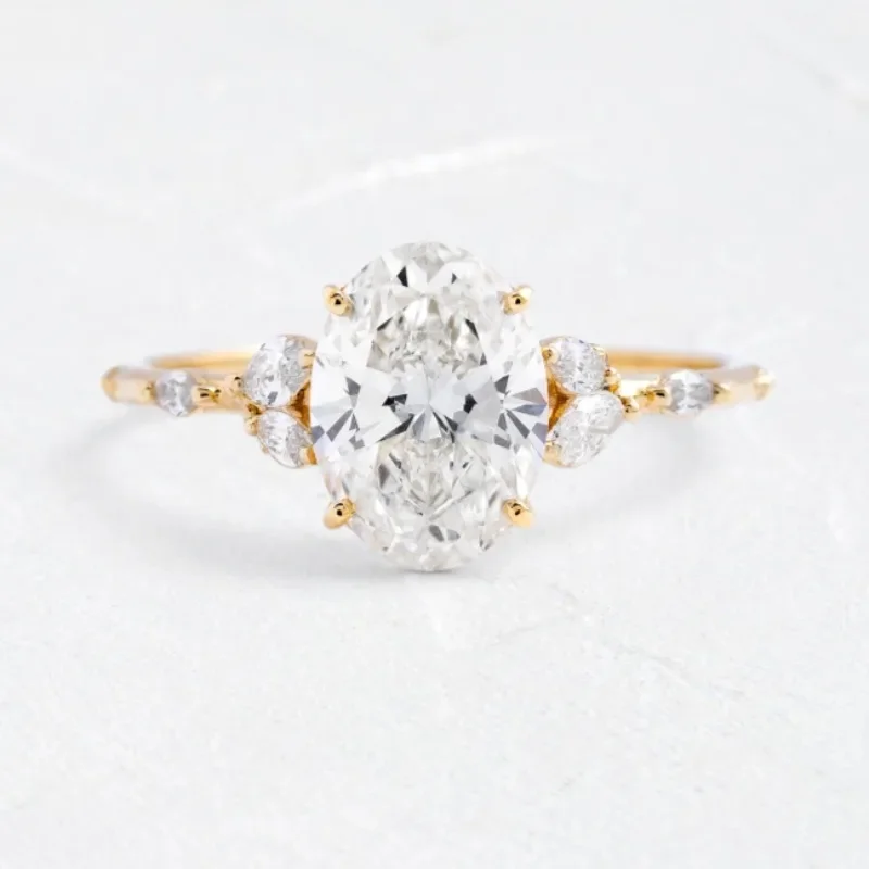 Custom Moissanite Gold Rings 18k 1.5 Carat Center 6*8mm  Crushed Ice Oval Cut Moissanite Jewelry For Women