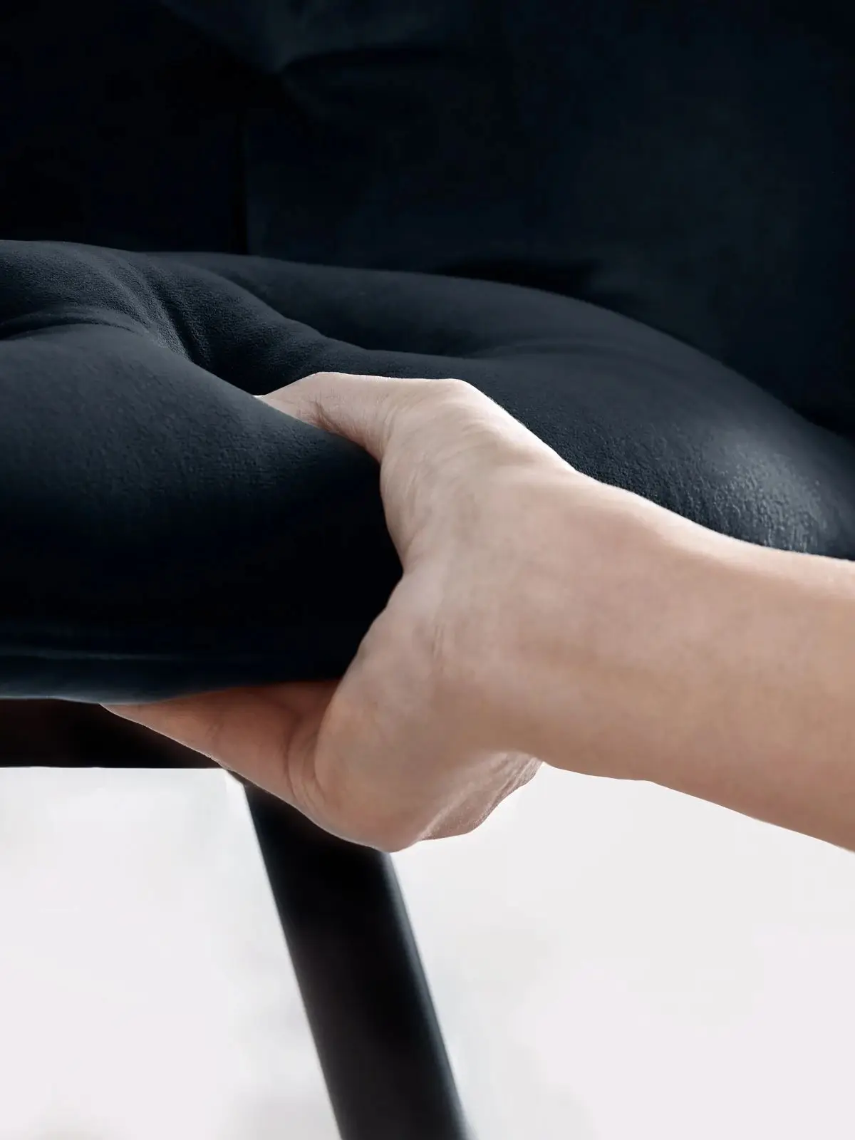 AINPECCA Velvet/Fabric Dining Chairs with Thick Padded Upholstered Tub Chair Armchair with Backrest Metal Legs Living room