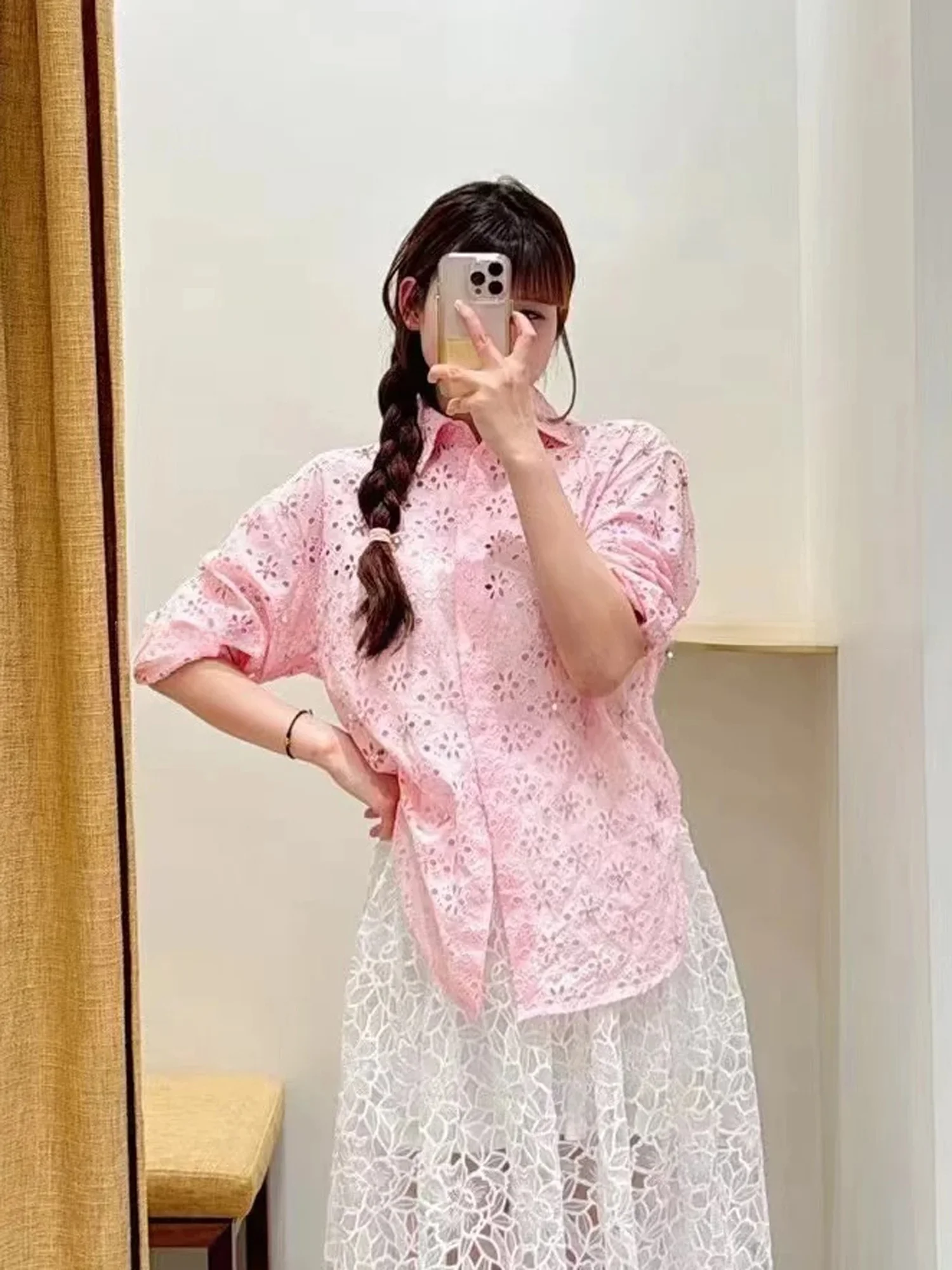 Słodki Różowy Luźny Casualowy Top Damski na Wiosnę z Ozdobnym Kołnierzykiem w Kształcie Diamentu, z Wycięciami, w Stylu Koreańskim, Elegancki, Idealny do Pracy