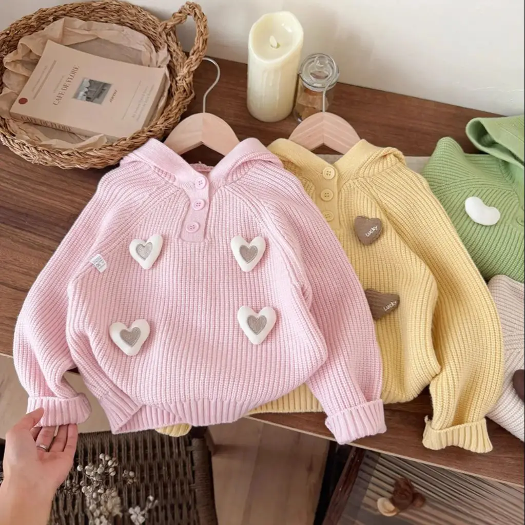 

Girls Hooded Knitted Sweater 2025 New Autumn Winter Fashionable Love Appliques Children Soft Pullovers Baby Girl Knitwear Tops