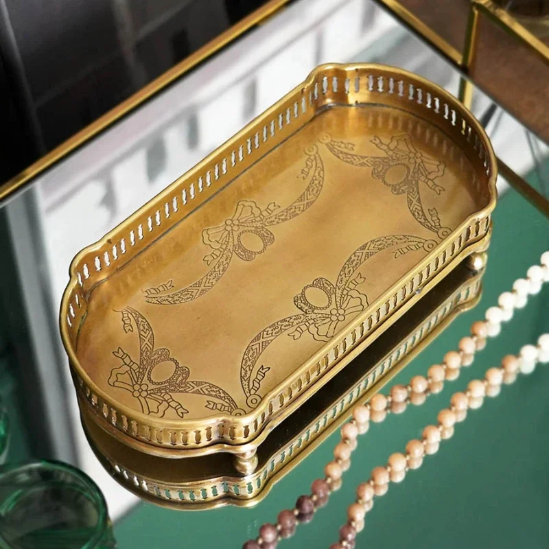 

Mini Fruit Dish Durable Storage Tray Petite Platter Hand-carved Tray Living Room Elegance Vintage Brass Snack Plate Hollow Edged