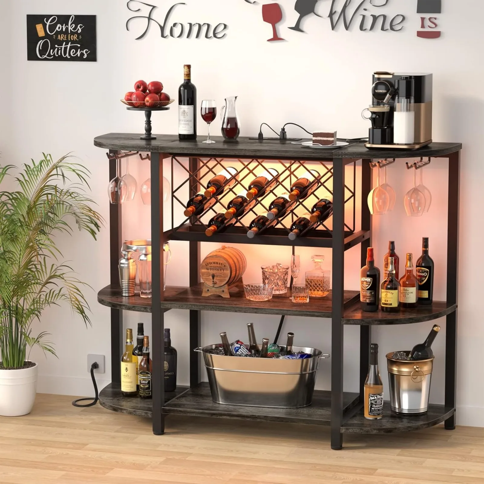 Metal Coffee Bar Cabinet com Outlet e Luz LED, US 4-Tier, Piso Autoportante, Bar Mesa para Licor, Suporte de Vidro e Vinho