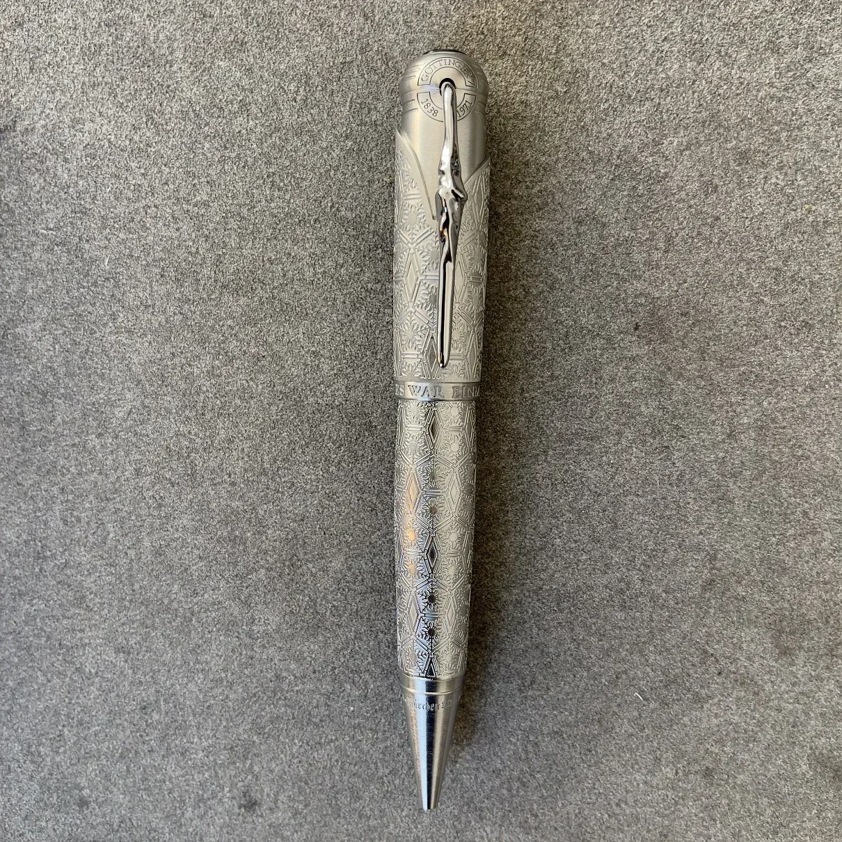 2025 قلم حبر Brüder Grimm عالي الجودة MB قلم كتابة إصدار محدود قلم حبر جاف دوار هدية