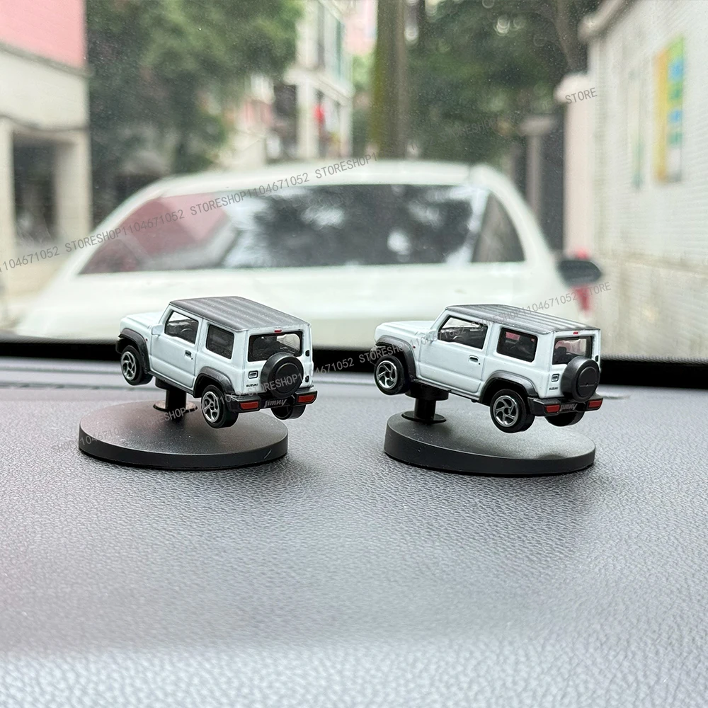 Kaiuve drift ornamentos rotativos modelo de brinquedo do carro para suzuki jimny modelo de carro diversão criança presente dos homens decoração do console central do carro