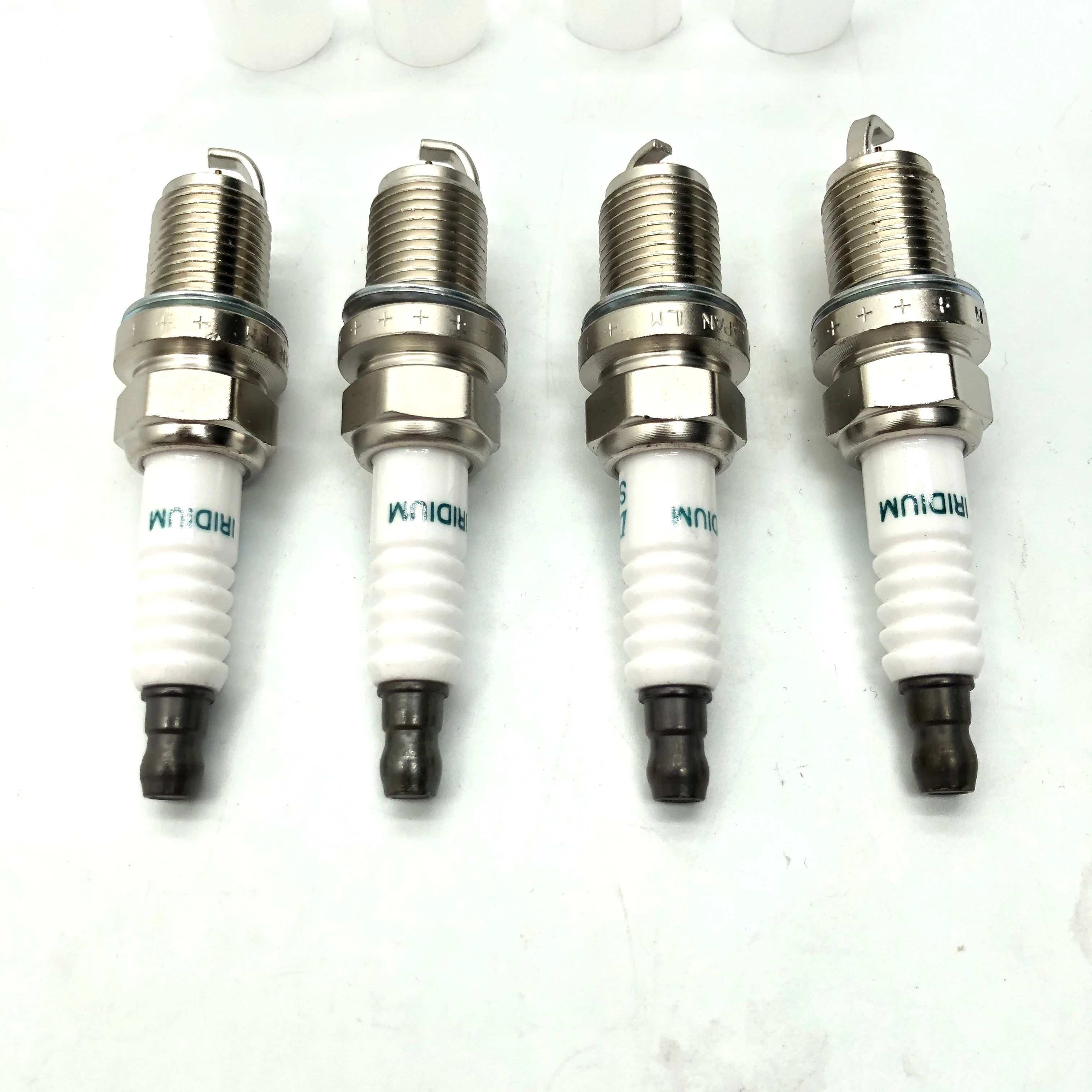 10PCS Iridium Spark Plug 90919-01210 SK20R11 Auto Ignition Spark Plugs Fit For Toyota Camry RAV4 Highlander Land Cruiser