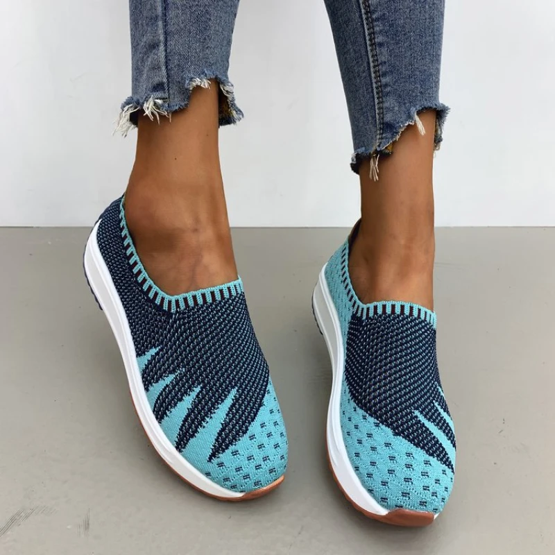 Skarpety dla kobiet Mesh Platform Women Sneakers Fashion Breathable Casual Shoes Slip on Light Women Running Shoes Plus Size 43.