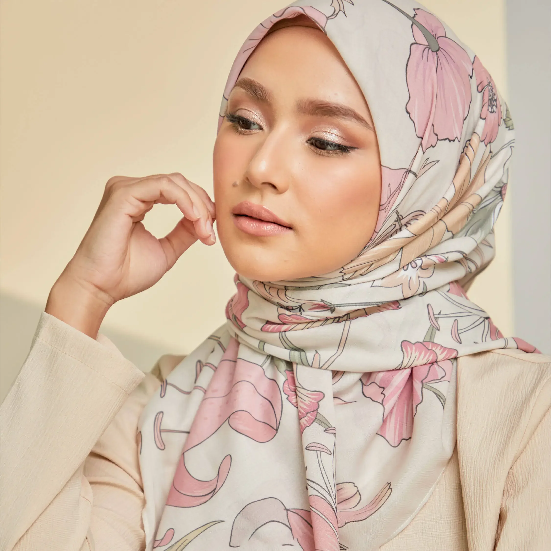 Malaysia Bedruckter quadratischer Schal aus Baumwoll-Voile, Hijab, Tudung Bawal, muslimische Frauen, Hijabs, 110 x 110 cm