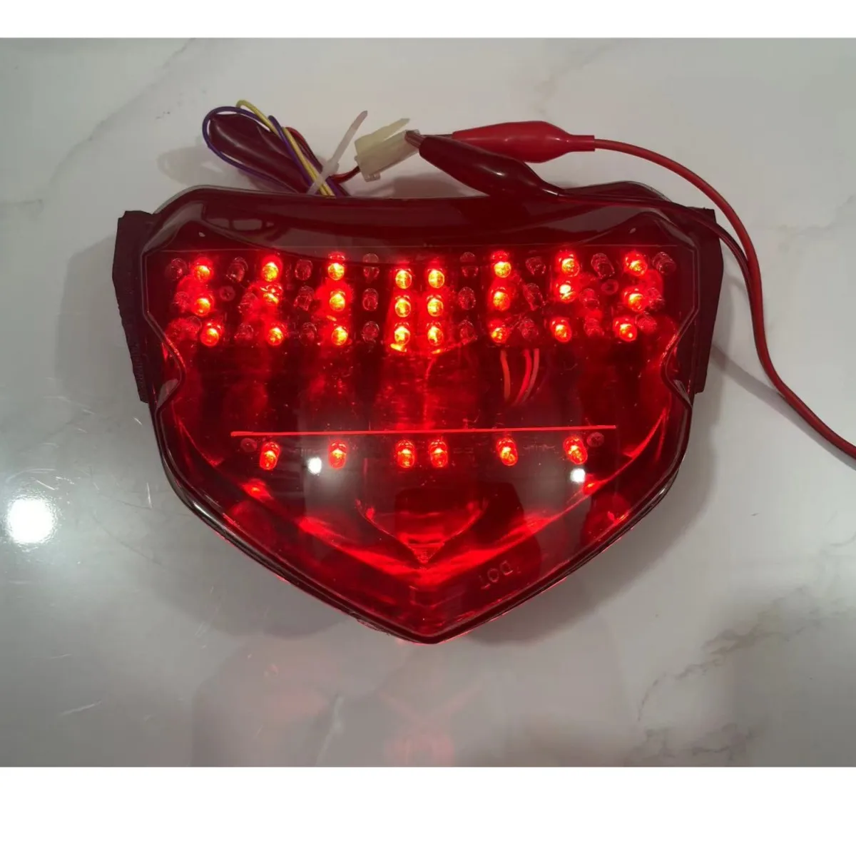 

Motorcycle LED Rear Tail Light Brake Taillight Turn Signal Light Stop Lamp Universal For SUZUKI GSXR600 GSXR750 K4 2004 2005