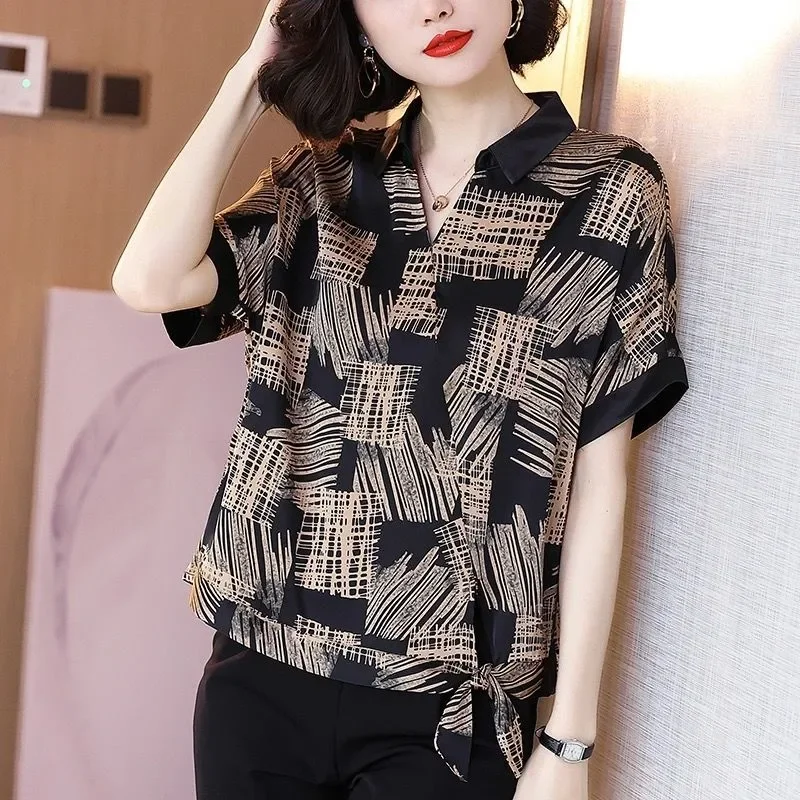 

Women's Abstract Print Chiffon Blouse Turn Down Collar Short Sleeve Casual Summer Top