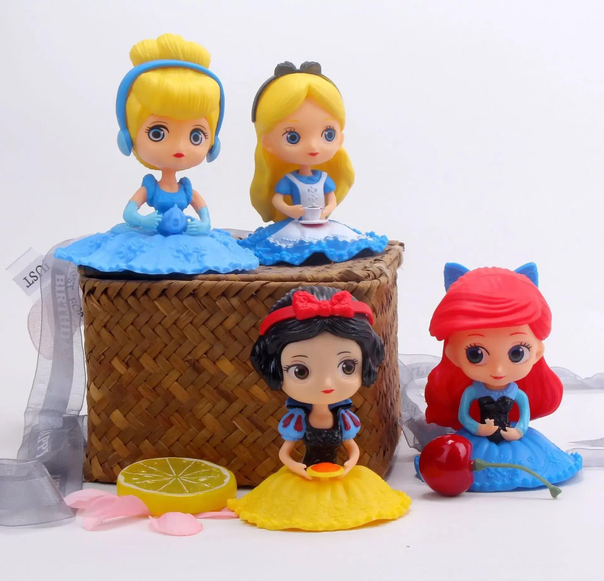 

[Funny] 4pcs/lot Disney Anime princess Snow White Cinderella Action figure toy statue collection model home decoration Girl gift