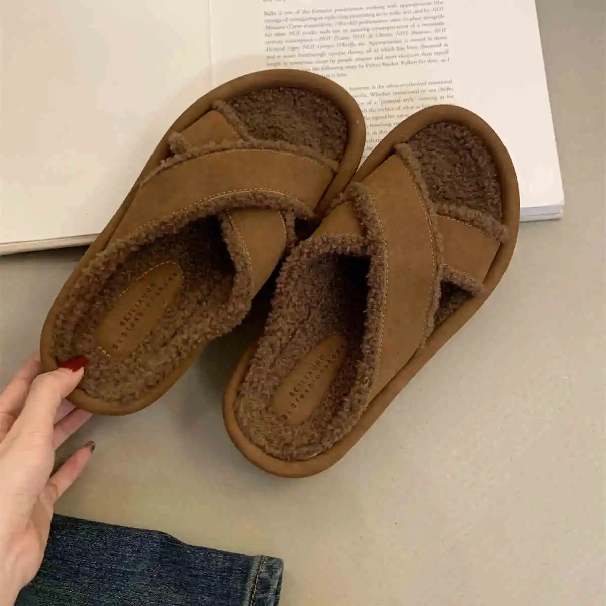 Increase Thick Bottom Lamb Wool Fur Slippers Female External Wear Fall Winter New Leisure Cotton Shoes Slip On Mules Platform