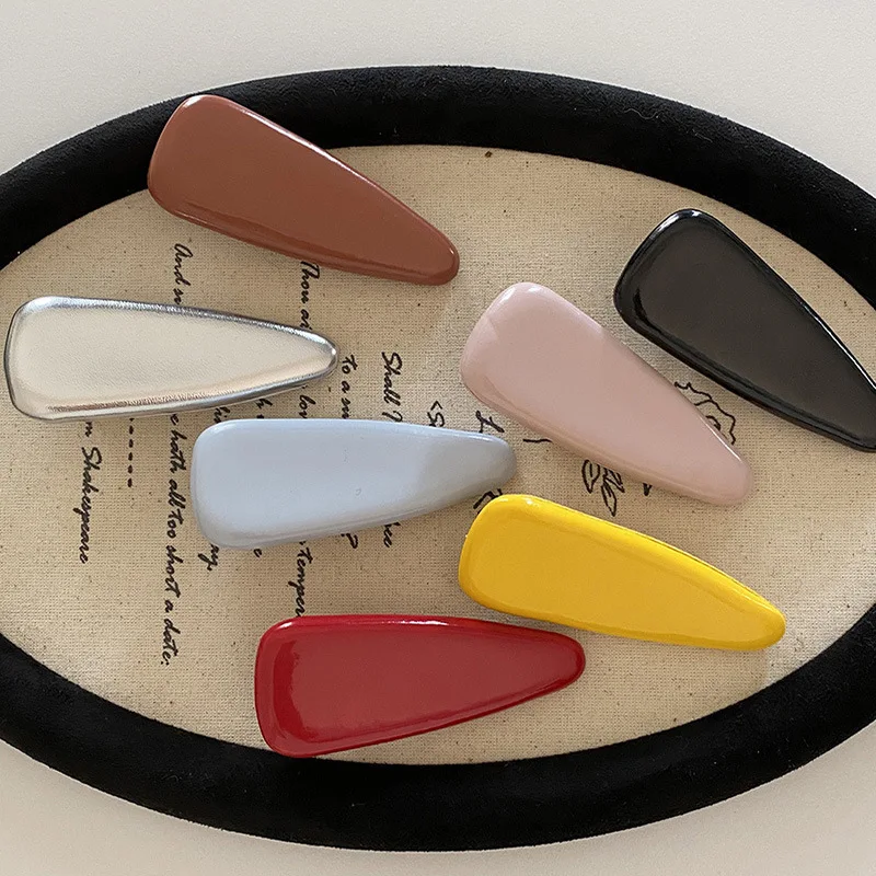 

Fashion Retro PU Leather Hair Clip Glossy Waterdrop Duckbill Design Non-Slip Grip for Women Girls Daily Office All Day Comfort