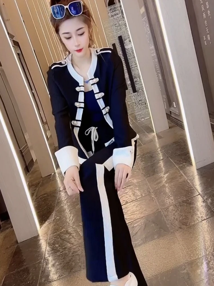 

Высококачественный модный женский костюм на весну и осень 2024, новая утягивающая однобортная короткая куртка + расклешенные брюки для похудения