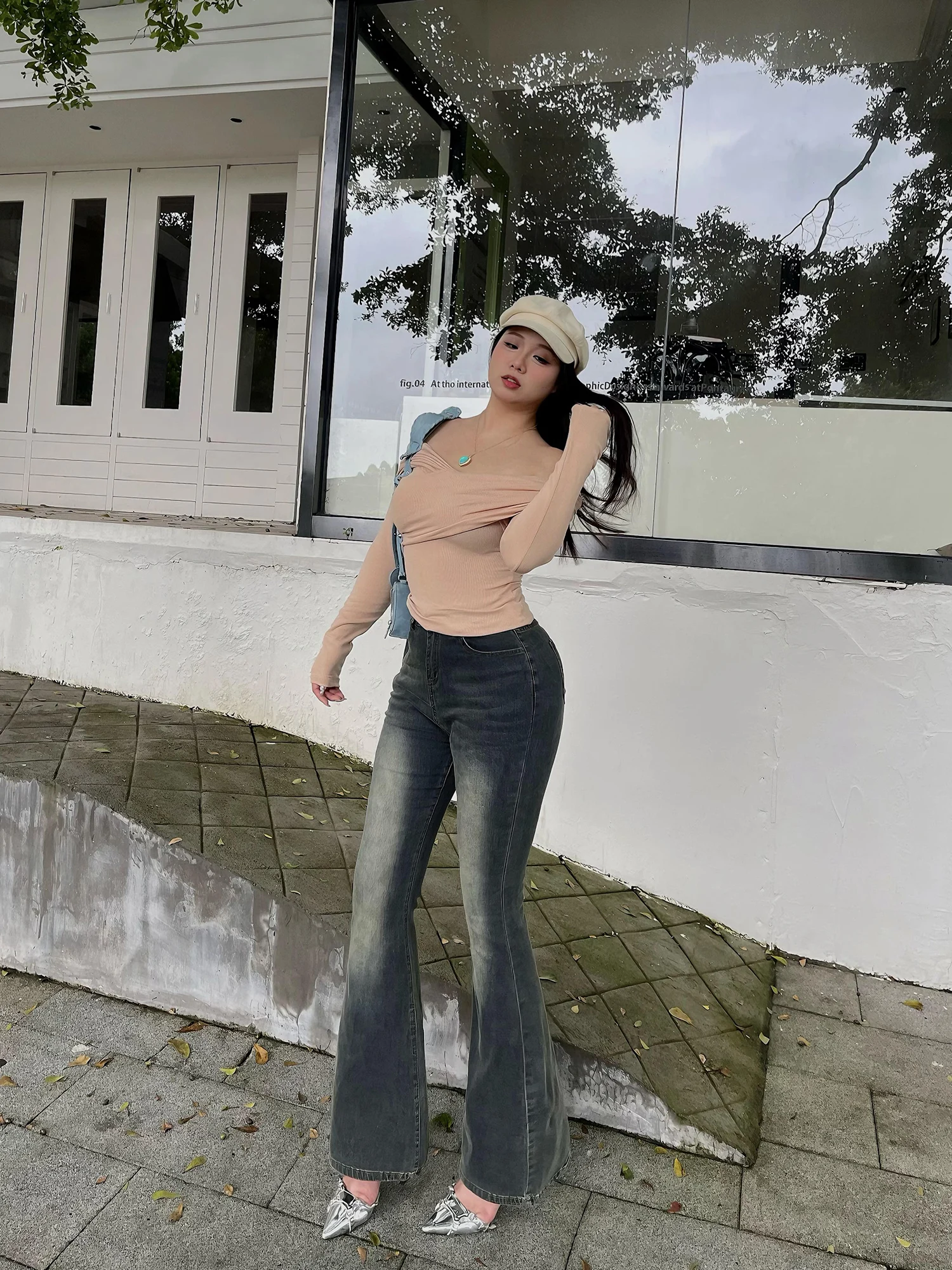 

Джинсы с высокой талией и расклешенными штанинами для женщин, новинка ранней осени, большие размеры, утягивающие, американского стиля, эластичные, универсальные, длинные брюки, широкие джинсы.