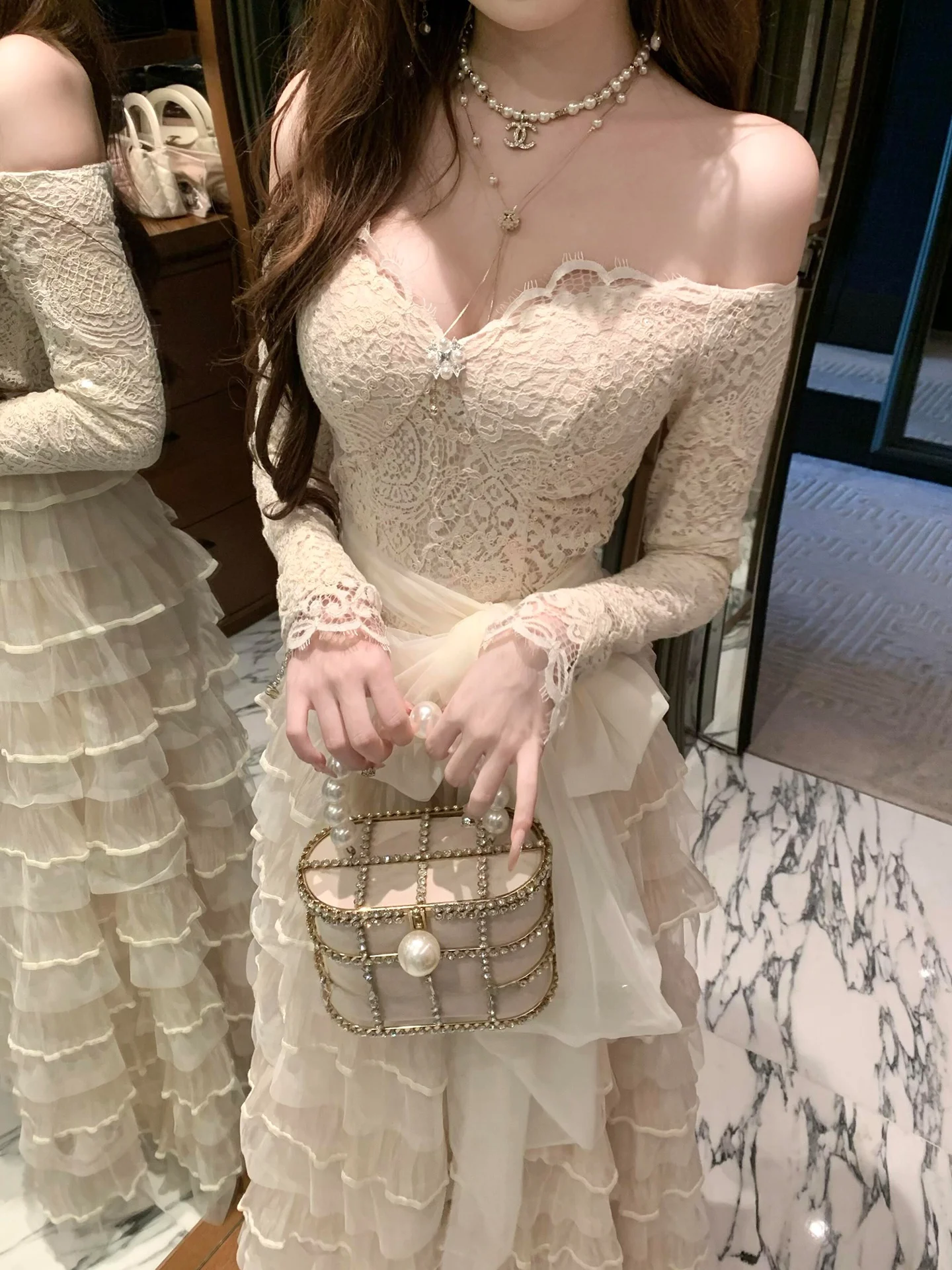 

Elegant Lace Off-Shoulder Birthday Dress Women's High Waist A-Line Skirt Long Sleeve Polyester Cotton Blend Comfortable Summe...
