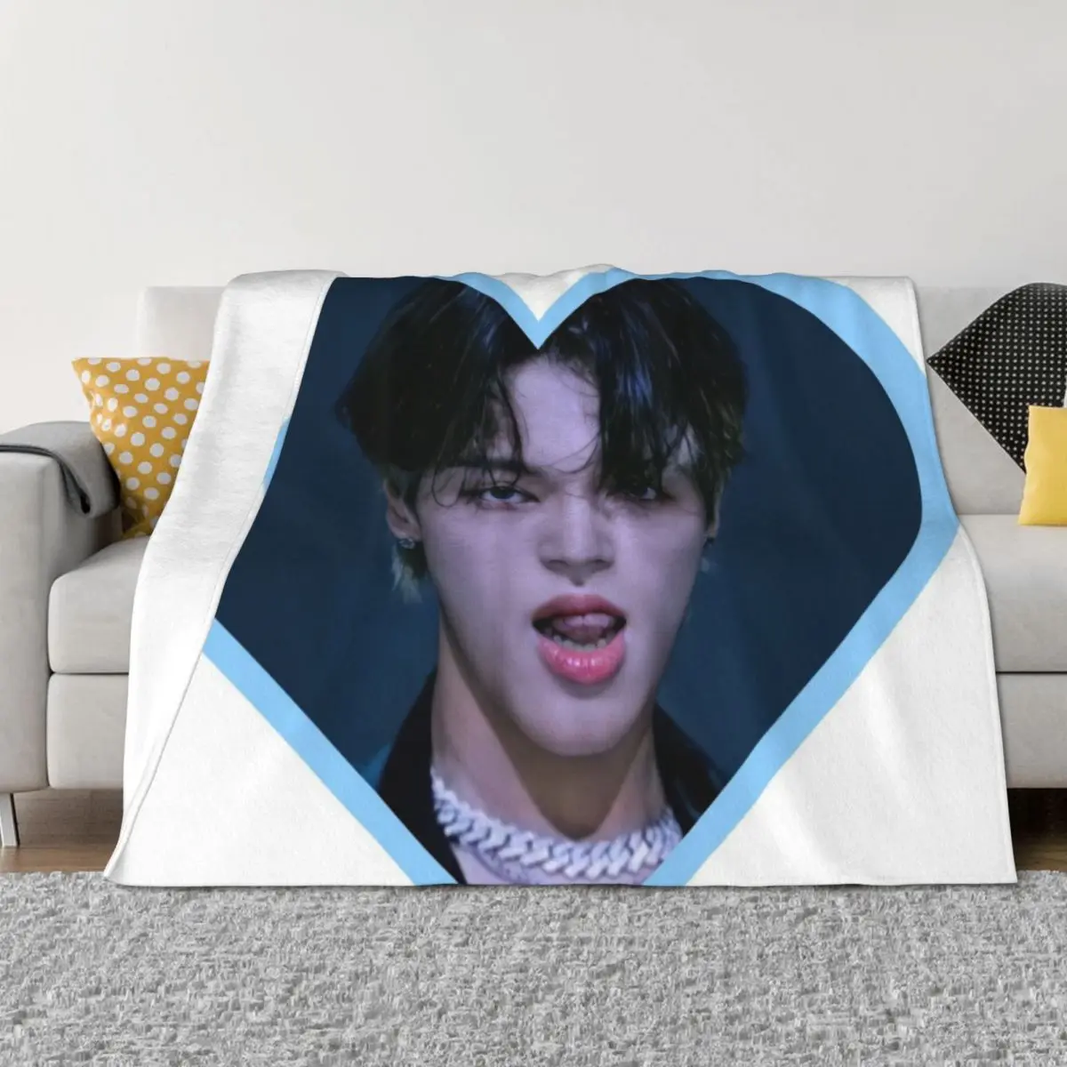 

Kpop ATEEZ Wooyoung Heart Throw Blanket Hairy Weighted Blankets Sofas Of Decoration Summer Beddings Blankets