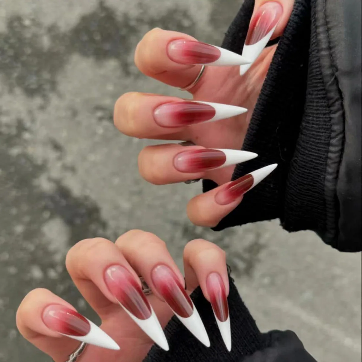 Unhas postiças longas com cola, Unhas postiças destacáveis, Gradiente de tingimento de halo vermelho, branco, francês, Halloween, pressione as unhas com cola