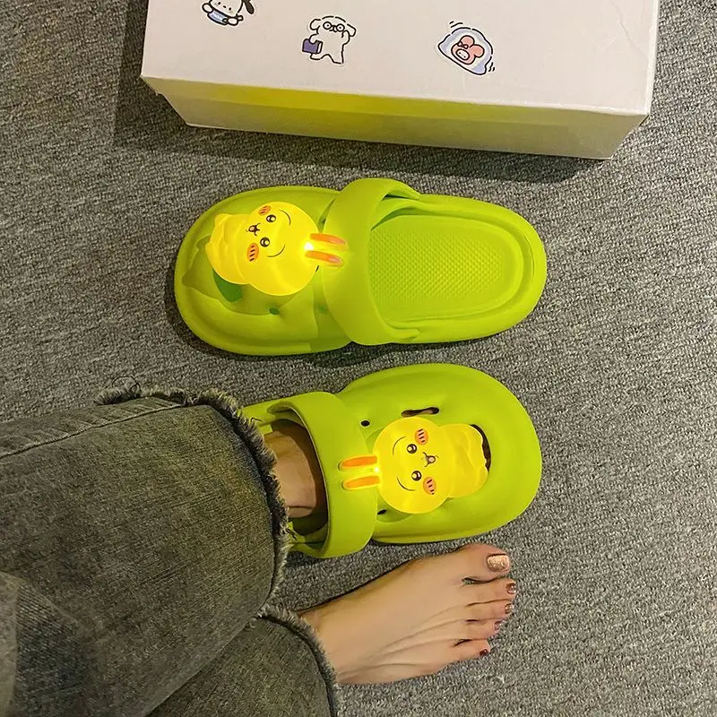 Chiikawa LED Light Up Clogs Women EVA Thick Platform Slippers Cute Usagi Hachiware Cartoon Non Slip Beach Slide Sandals Gift