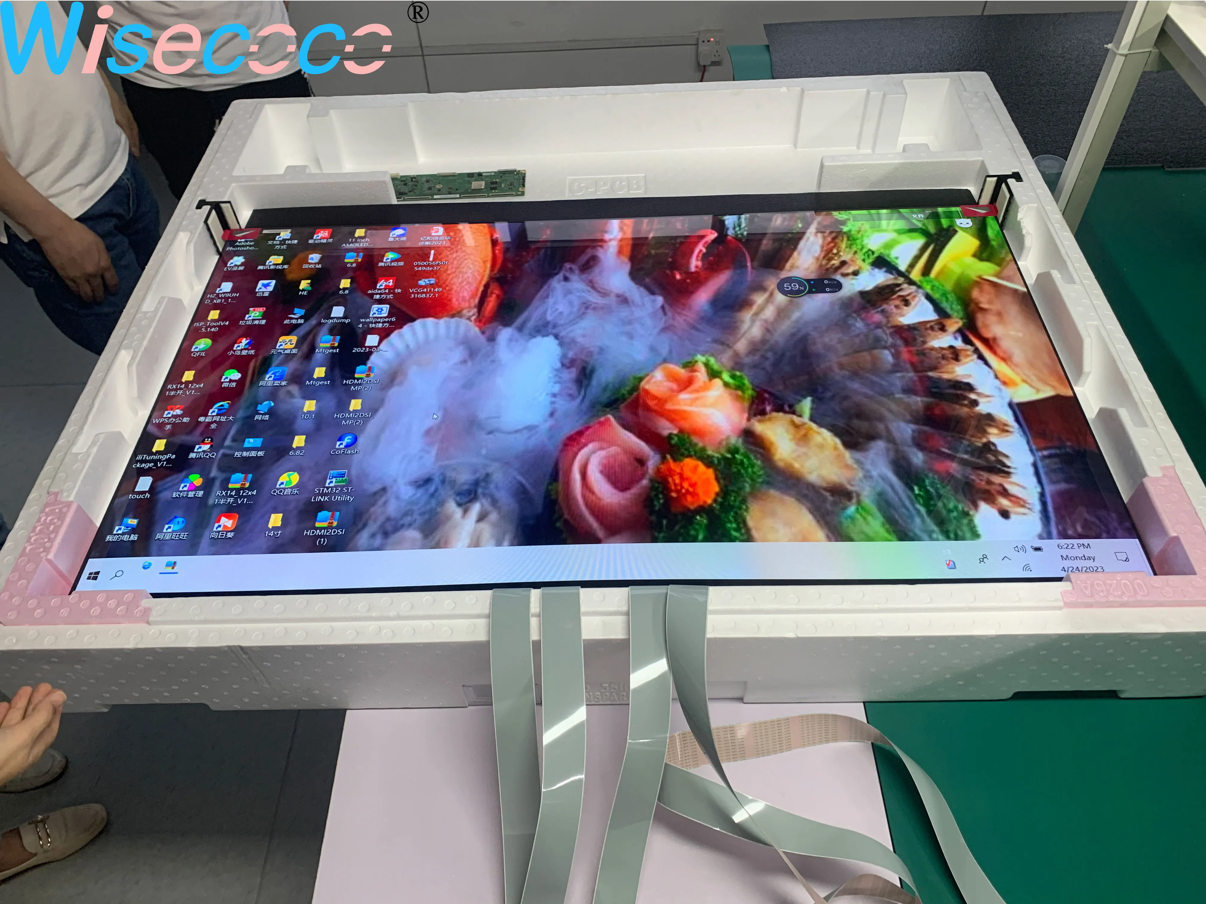 Wisecoco Layar Fleksibel OLED 55 Inci 3840X2160 Layar Amoled Dapat Ditekuk 4K dengan Panel Iklan Papan Driver Super Tipis