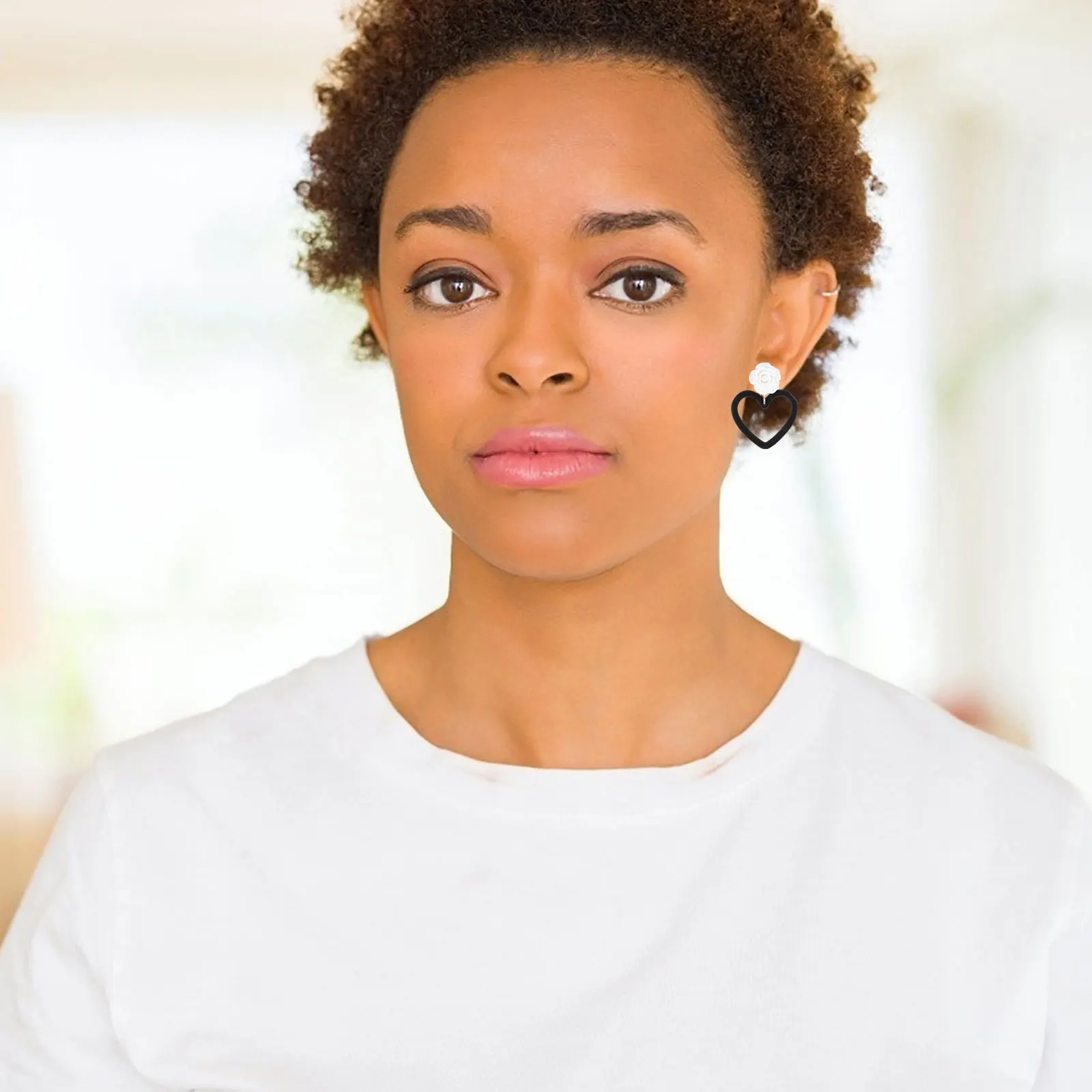 

1Pair Heart-Shaped Earrings Heart Studs Creative Stylish Women Ear Jewelry Easy Wear Decorative Ear Ornaments