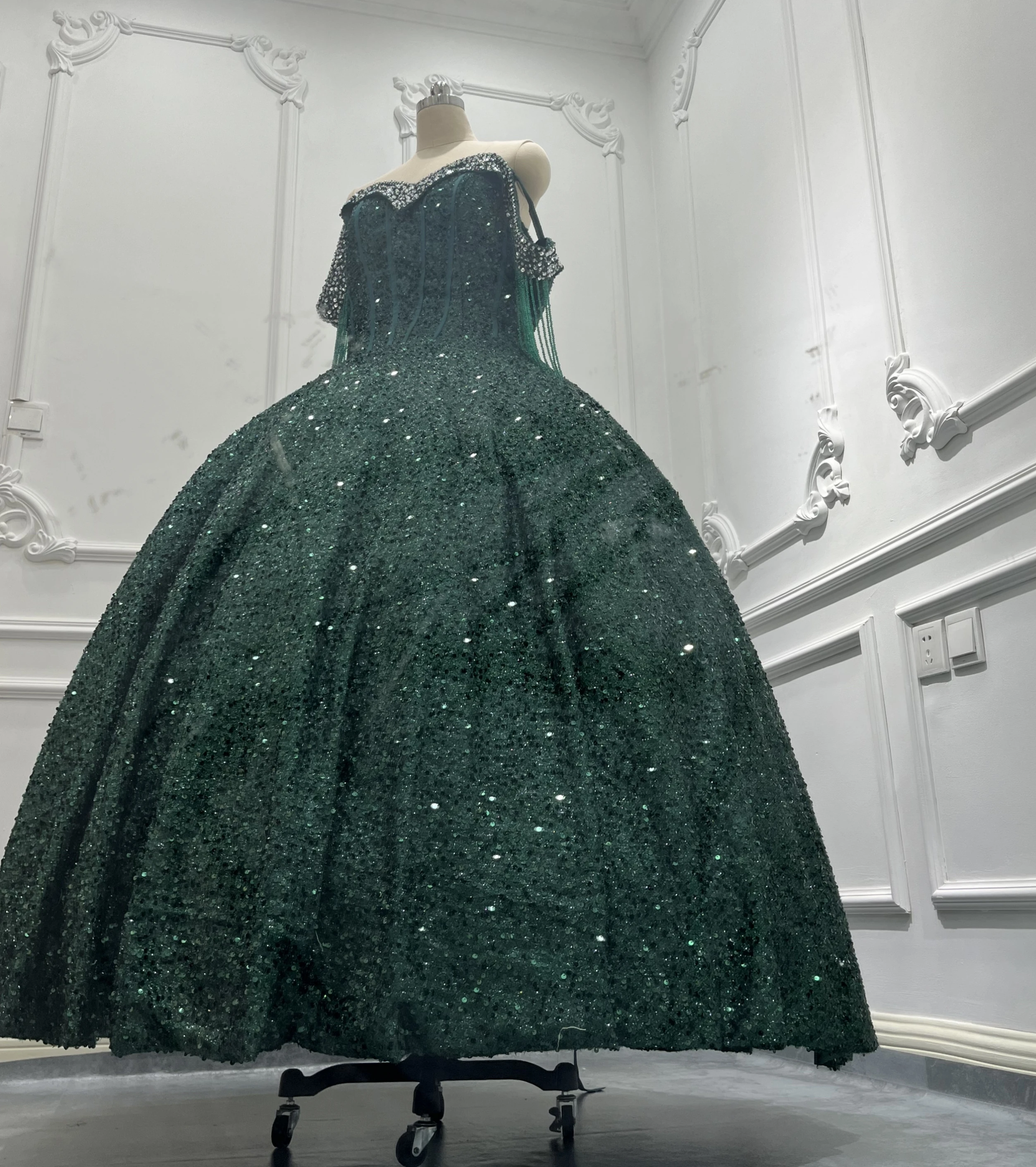 Aangepaste Emerald Lovertjes Quinceanera Jurken Prinses Zoete 16 Jaar Meisje Verjaardagsfeestje Jurken Kralen Vestidos 15 De Proms