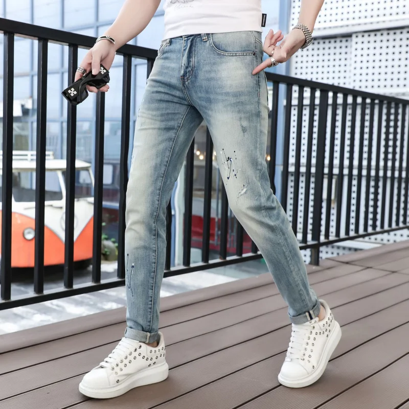 Calça jeans rasgada estampada em pintura masculina, fina e elegante, slim fit, calça casual de pés, verão, nova, 2024