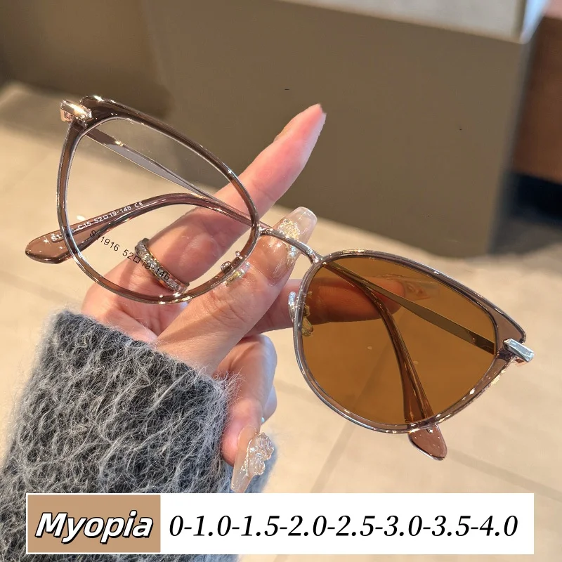 

Photochromic Design Myopia Glasses Men Women Trendy Minus Color Changing Diopter Eyeglasses Ladies Anti-blue Light Eyeglasses