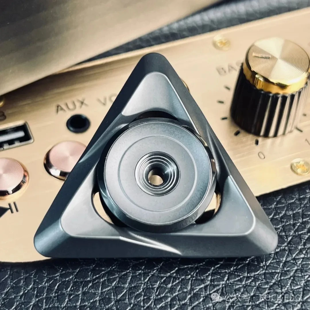 ROCK EDC Ling Guang Fidget Spinner Fidget Spielzeug für Erwachsene Gyro Metall Original Designs Angst Relief Gadgets Fidgeting Spinner