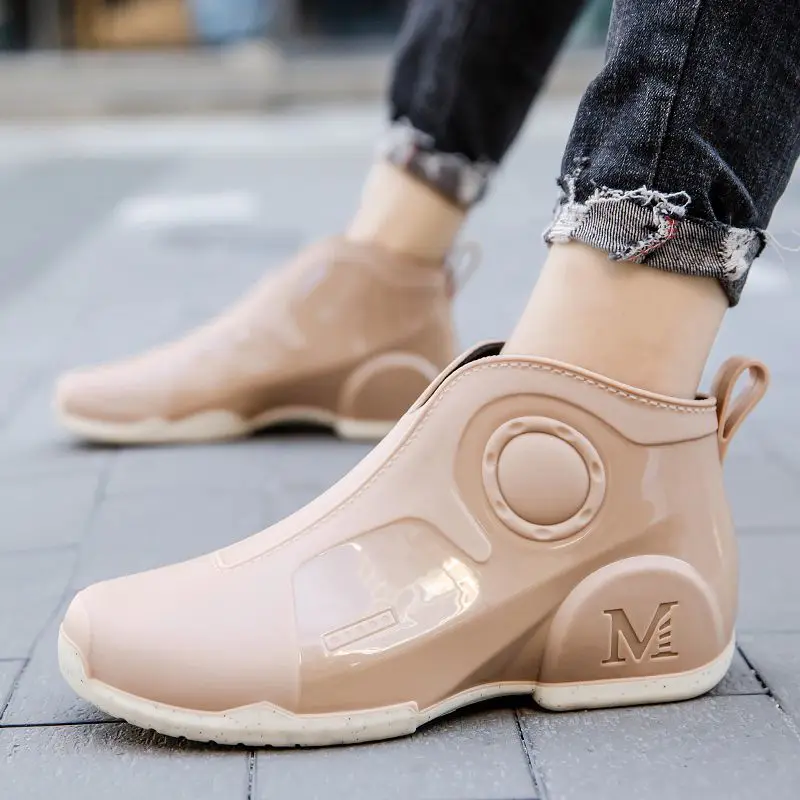 

Новые кухонные непромокаемые мужские ботильоны для шеф-повара, резиновые мужские резиновые сапоги на низком каблуке, 2025 г., высококачественные нескользящие силиконовые мужские резиновые сапоги для взрослых на дождливый день