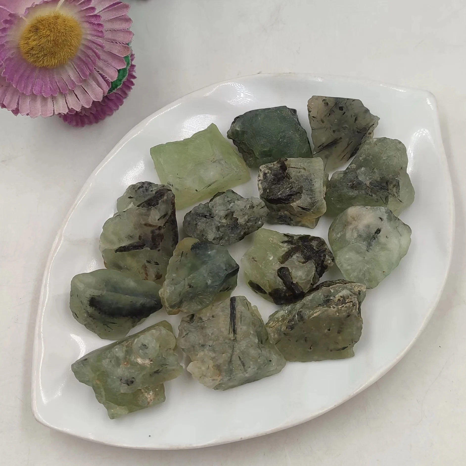 1pc Random Natural Prehnite Raw Stones Rough Green Grape Quartz Crystal Healing Gemstone Mineral Specimen Home Decoration