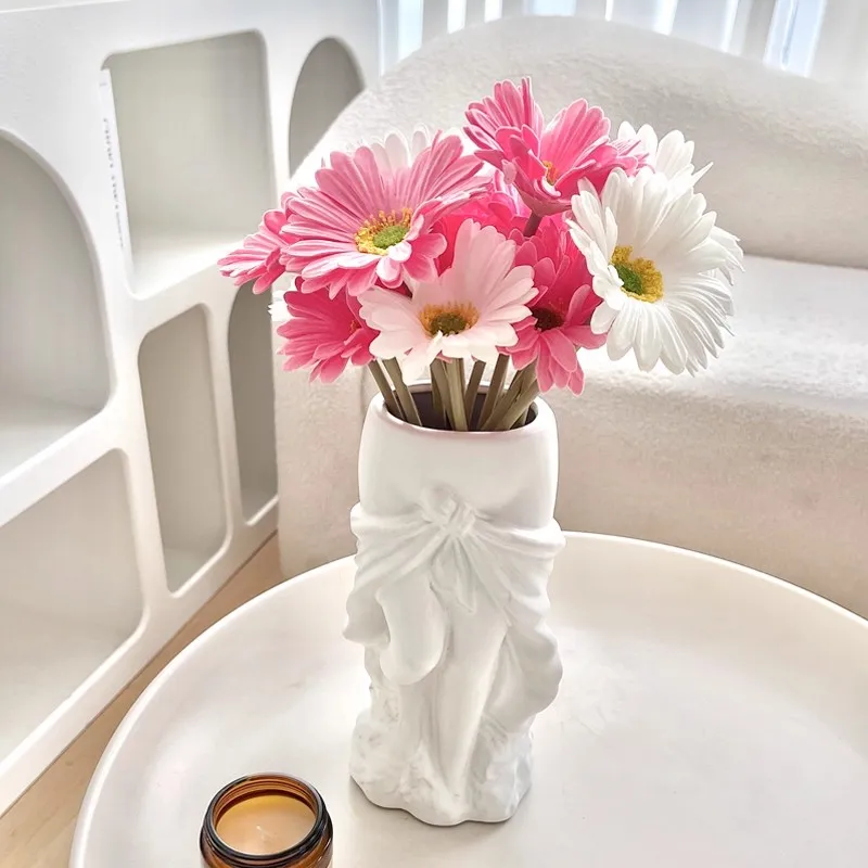 

Classical ceramic vases, hydroponics, fresh flowers, roses, living room tabletop decorations, floral ware, and home decor