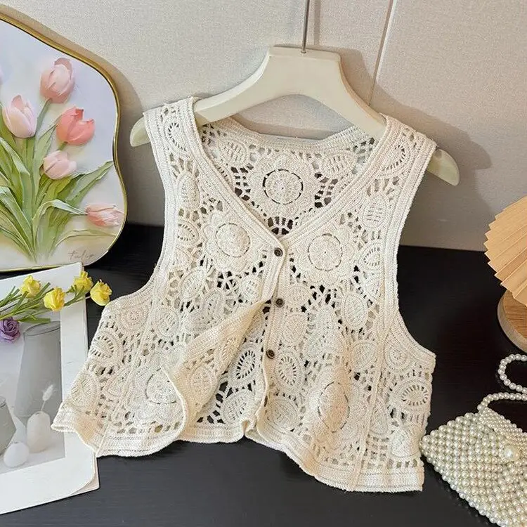 Women's Floral Crochet Vest Button Down Sleeveless Embroidery Lace Blouse Open-knit Crop Tops Summer French Chic Modern Boho