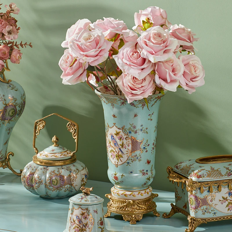 زخرفة مزهرية سيراميك ريترو، مجوهرات راقية، حرف يدوية منزلية كلاسيكية على الطراز الصيني، نحاس مع مزهرية من البورسلين