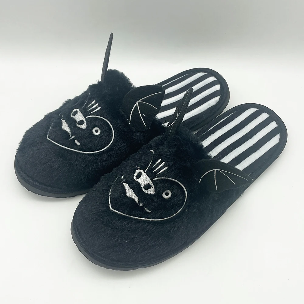 Zapatillas de felpa de murciélago de Halloween de vaca Highland para hombres y mujeres, pantuflas de Casa suaves y cálidas para interiores, zapatos