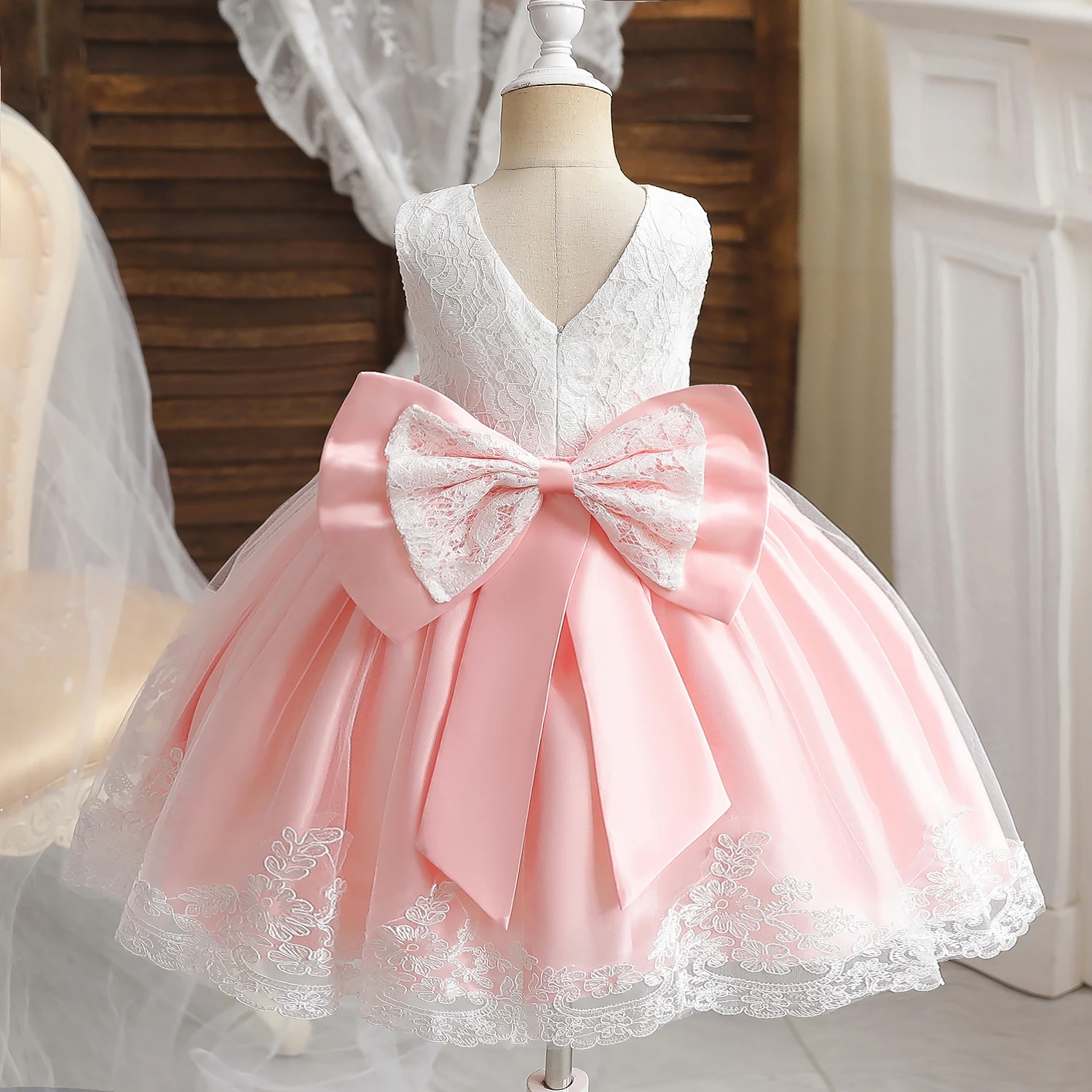 Vestido de princesa de manga larga para niñas, ropa blanca con bordado Floral, para bautismo, cumpleaños, niño niña, Año Nuevo