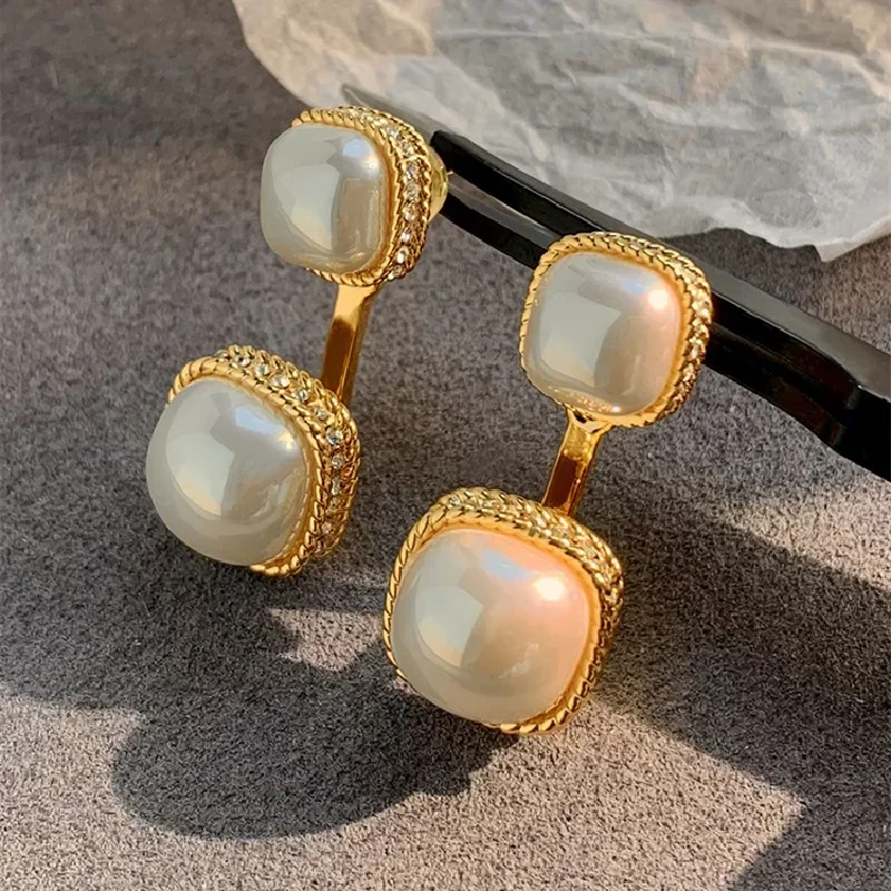 Draweye Pearls Stud Earrings for Women Korean Fashion Vintage Classic Elegant Simple Aretes De Mujer Flowers Sweet Jewelry