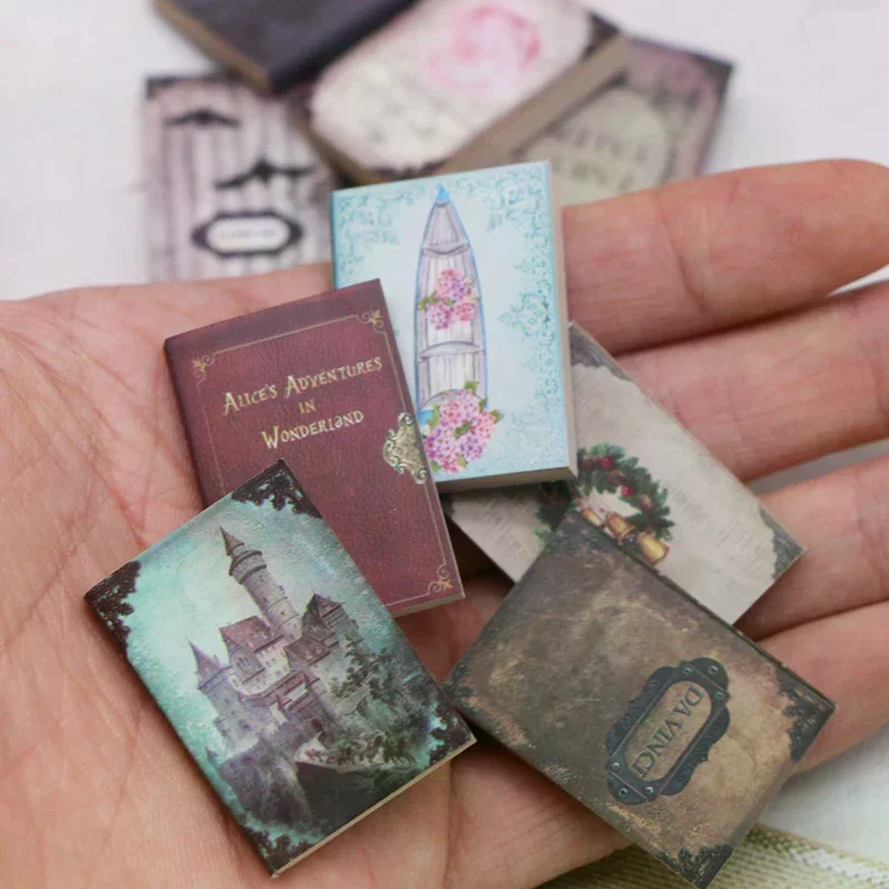 10Pcs 1/12 Dollhouse Mini Retro Books Model Dollhouse Study Room Decoration Toys Dolls House Micro Scene Construction Props