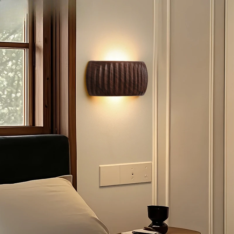 

Cream wind wall lamp, creative bedroom bedside lamp