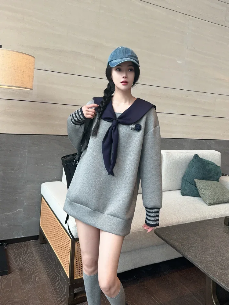 College style sailor collar mid length pullover for women in winter 2024 new casual and loose fit highlighting a youthful top