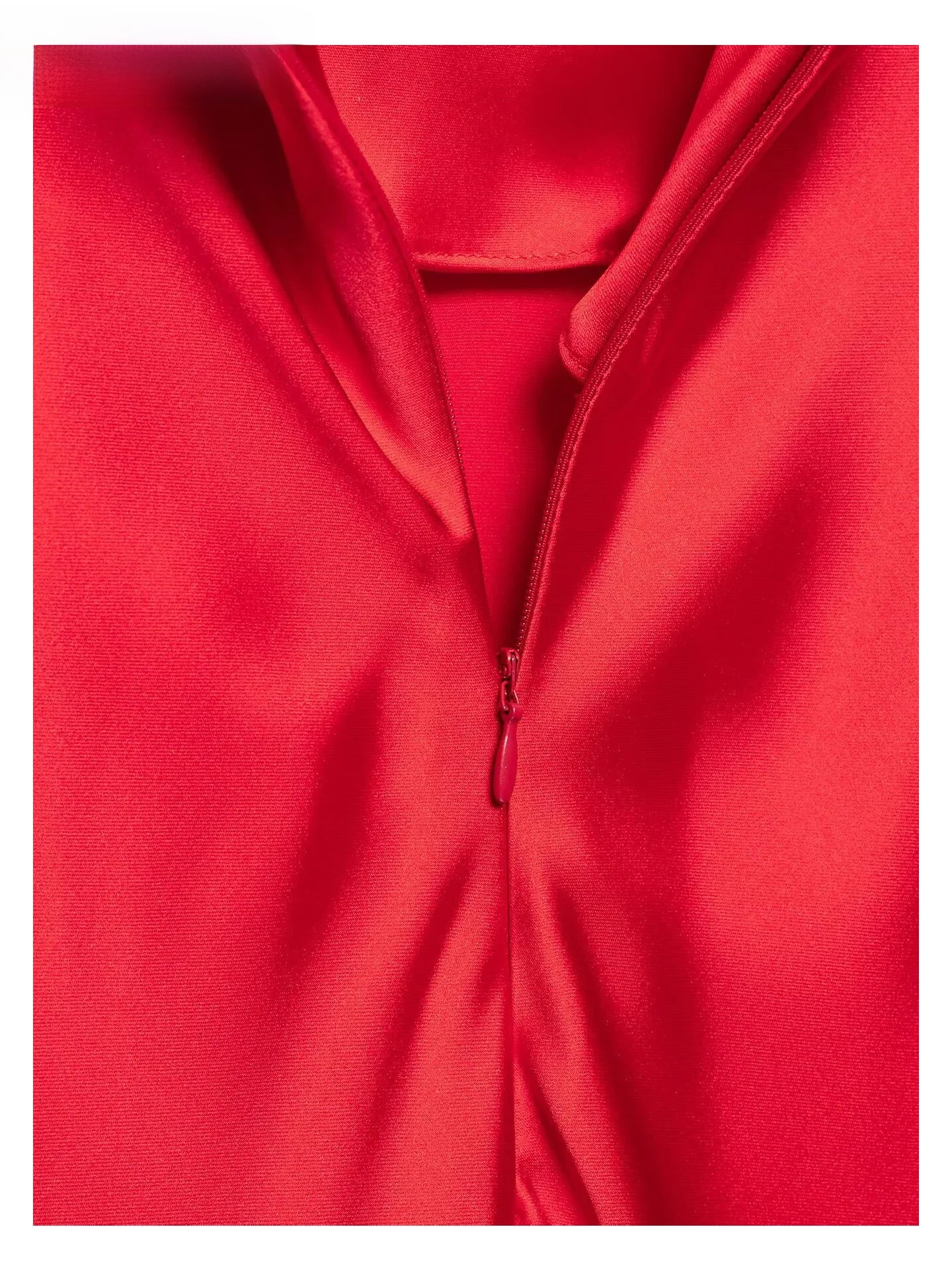 ZAPRHA 2025 Vestido Longo Sem Alças com Sensação de Cetim Sexy Camada Base 325933 Estilo Doce com Decote em Coração Sem Mang...