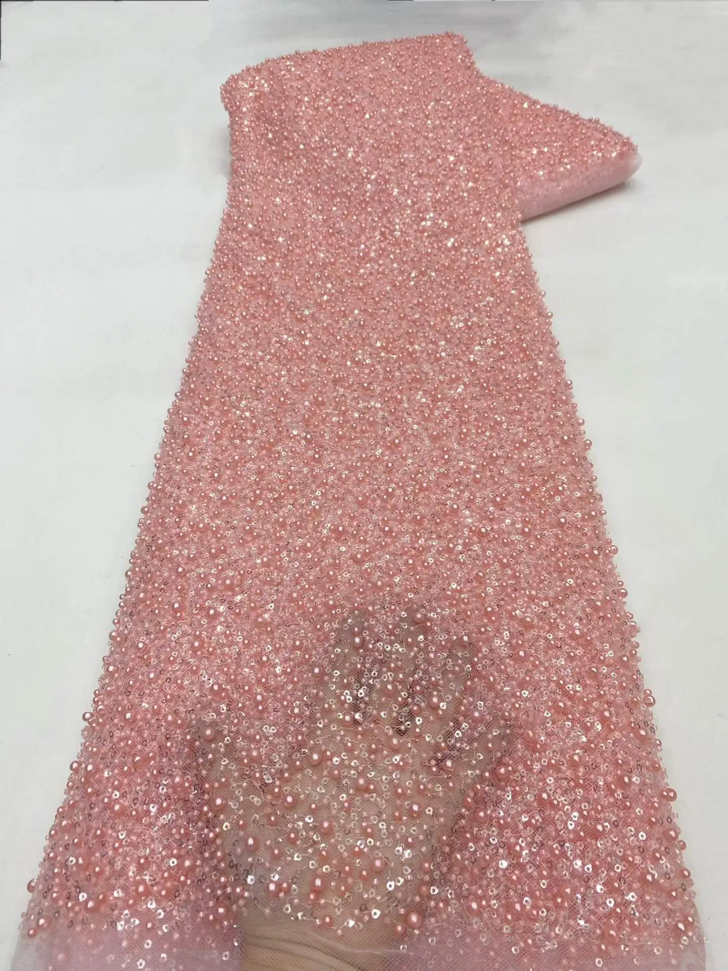 

Роскошная африканская ткань ручной работы с тяжелыми бусинами и пайетками, кружевная ткань 2026 года, французская нигерийская ткань с бисером для пошива праздничных платьев