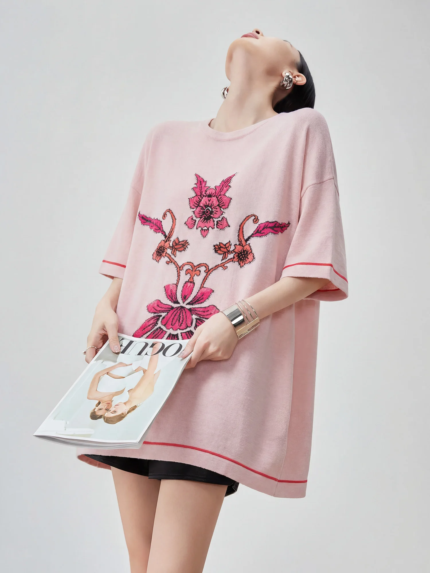 

Повседневная женская футболка с цветочным принтом и вышивкой, рукав до плеча, удлиненная, летняя, новый дизайн, розовая