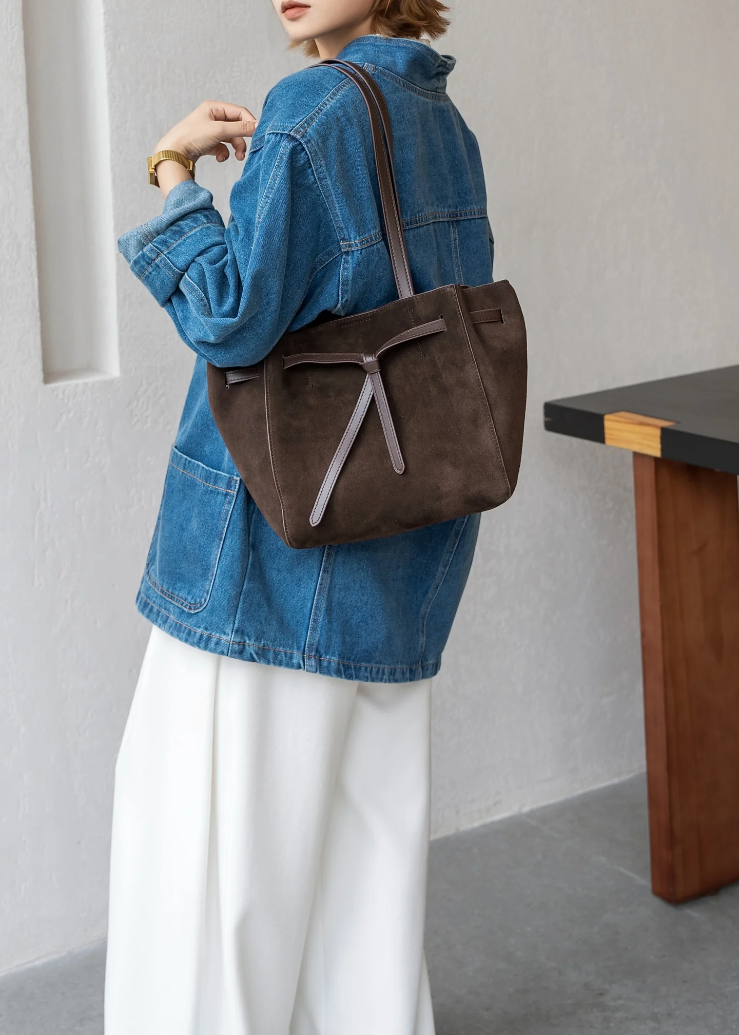 Women Niche Large Capacity Drawstring Bucket Bag, Versatile Commuter Tote Bag, Premium Genuine Suede Leather Shoulder Underarm B