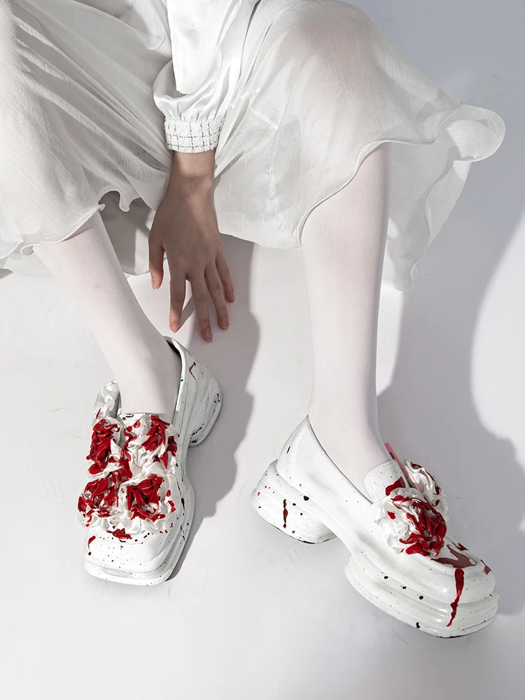 

2025 Newest White Rose Flowers Slip On Pumps Women Solid Chunky Low Heel Round Toe Shallow Pumps Fashion Casual Spring Pumps