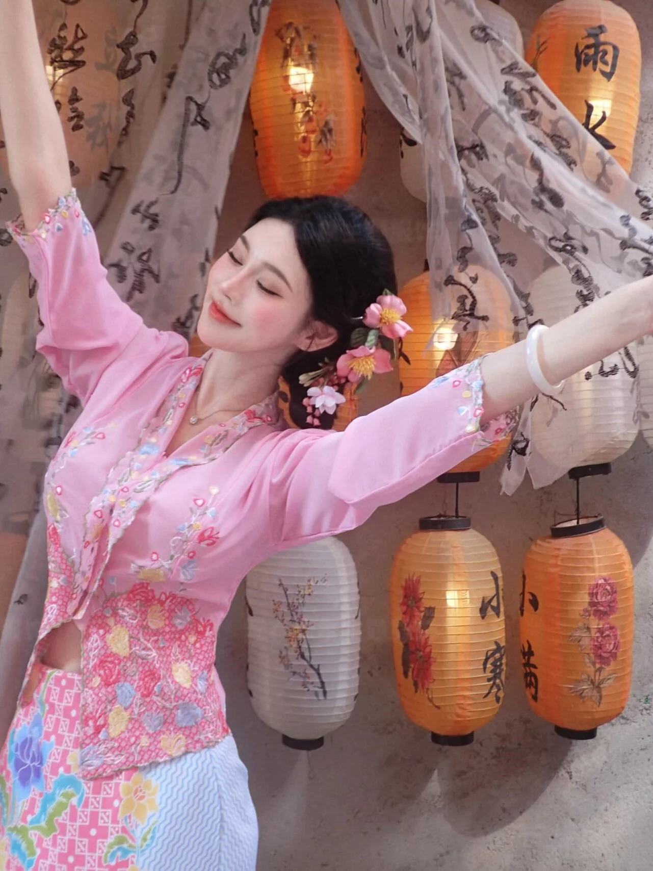 Xishuangbanna Ethnic Wear Smal - Ethnic Fashion Photography recension och pris